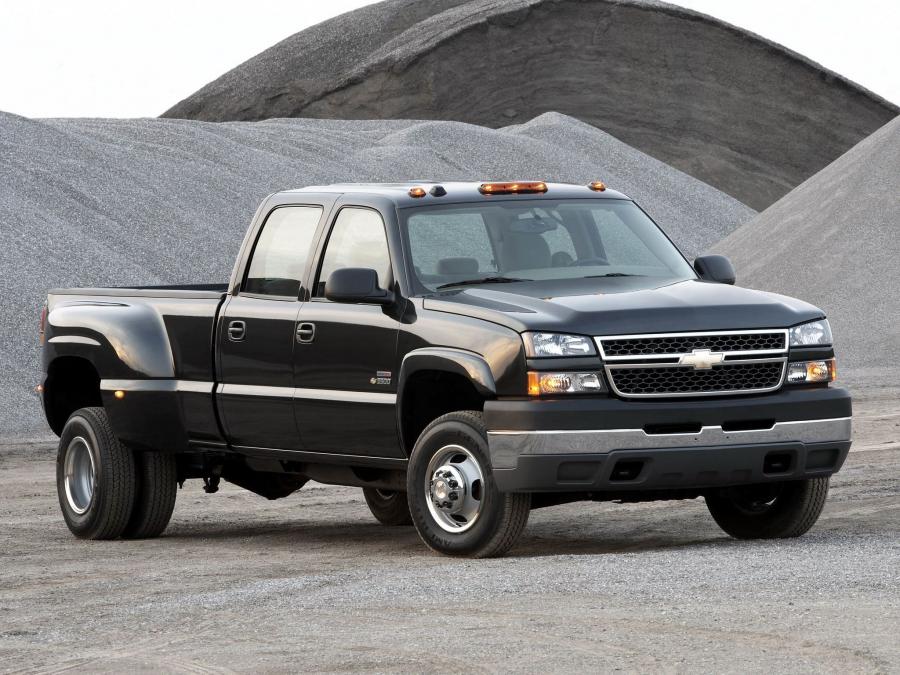  Chevrolet Silverado 3500 HD Crew Cab 2002 года  (фото 1 из 3)